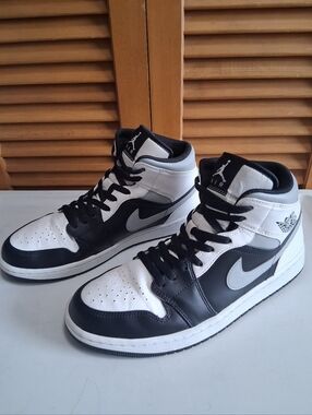 Nike Air Jordan 1 Mid White Shadow Grey Men’s Size 9.5